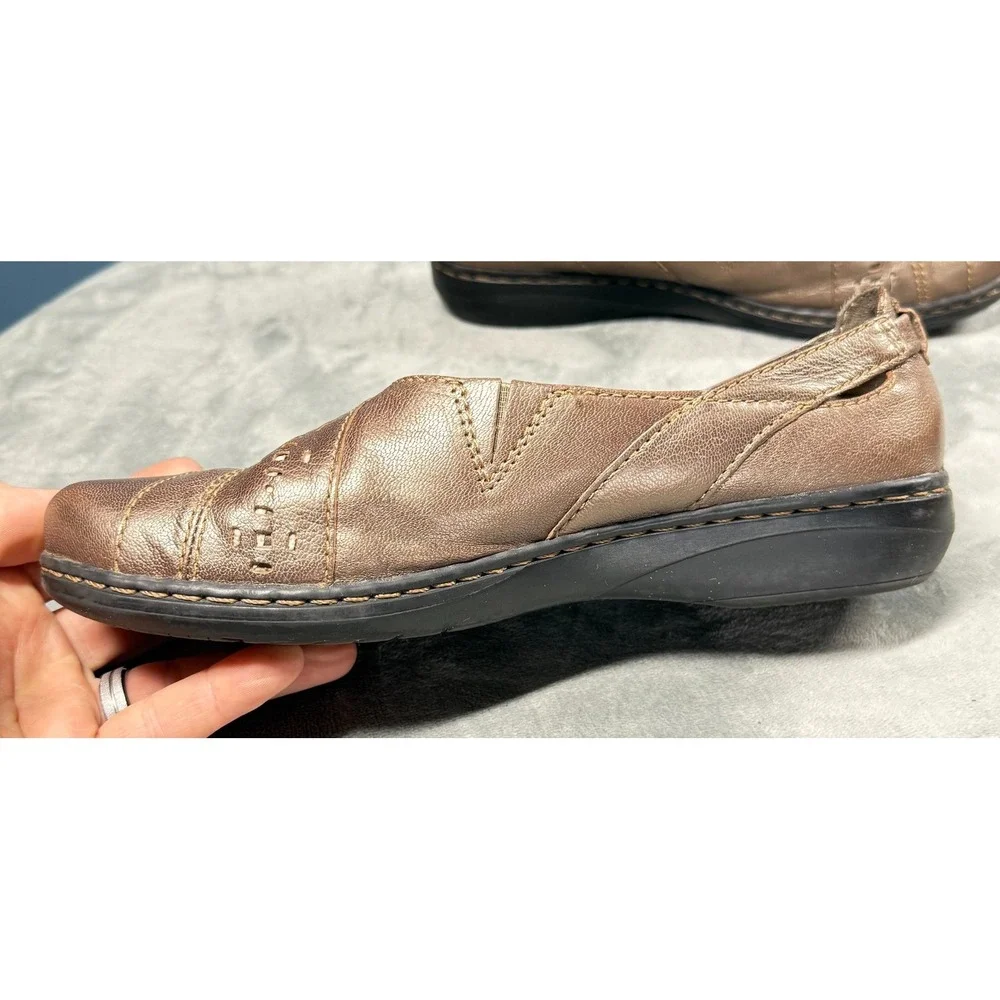 Clarks Collection Womens 8 Bronze Leather Slip On Shoes Cutout Comfort